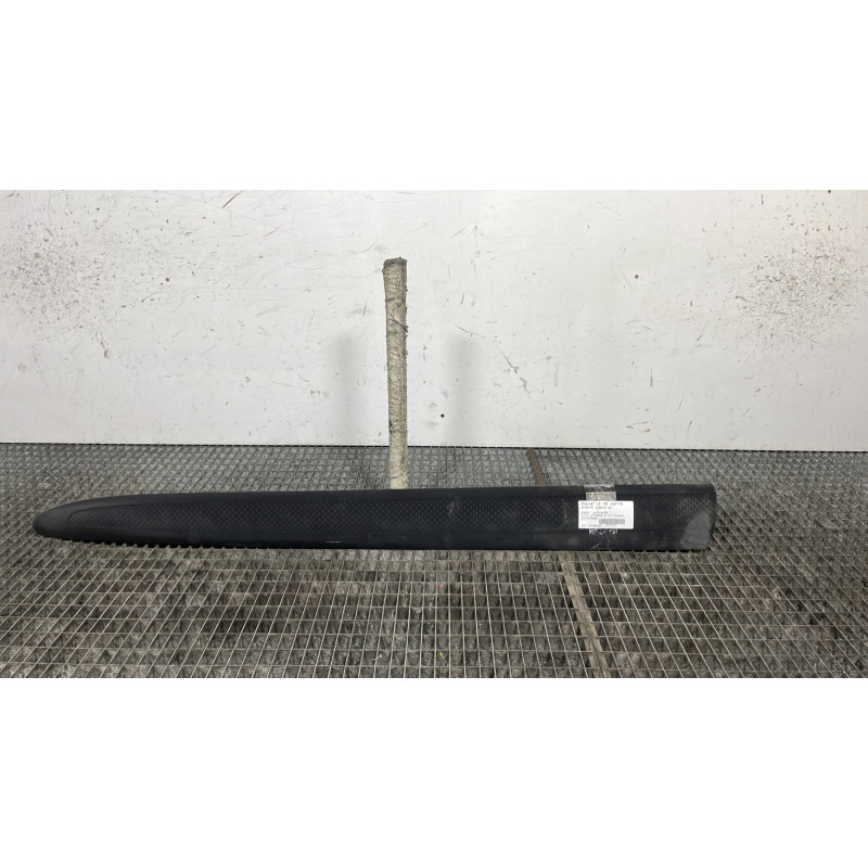 Baguette de porte avant gauche HONDA CIVIC 7 Photo n°1