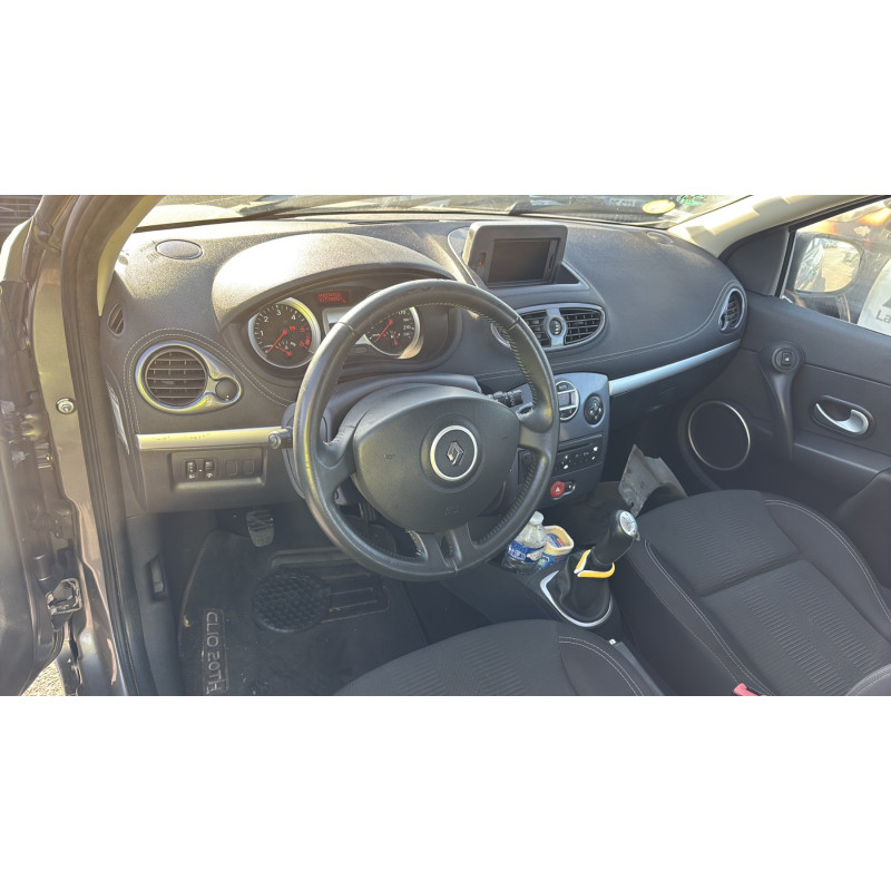 Pretensionneur de ceinture avant droit RENAULT CLIO 3 Photo n°15