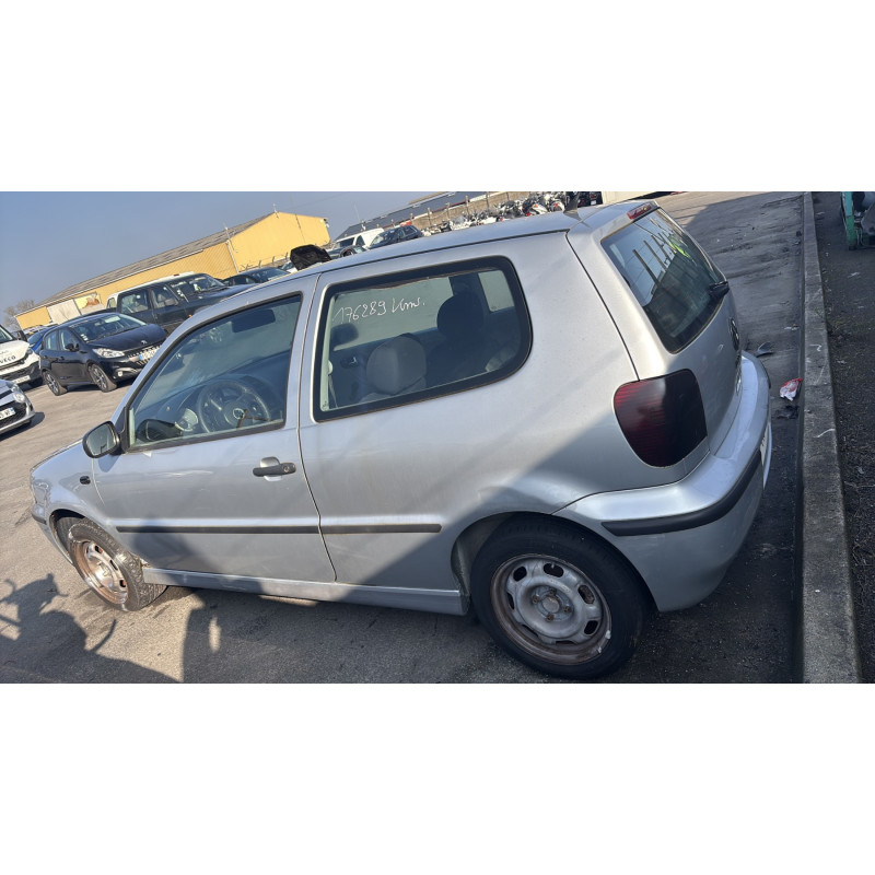 Pare choc arriere VOLKSWAGEN POLO 3 Photo n°12