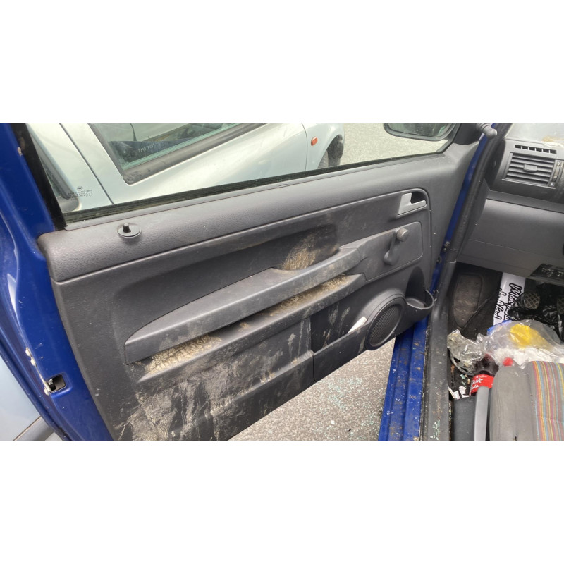 Serrure avant droit VOLKSWAGEN FOX Photo n°4