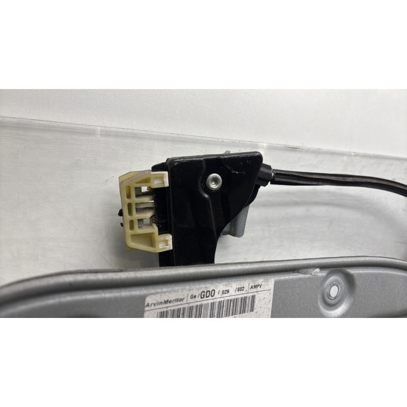 Leve vitre electrique avant gauche VOLKSWAGEN TOURAN 1 Photo n°2
