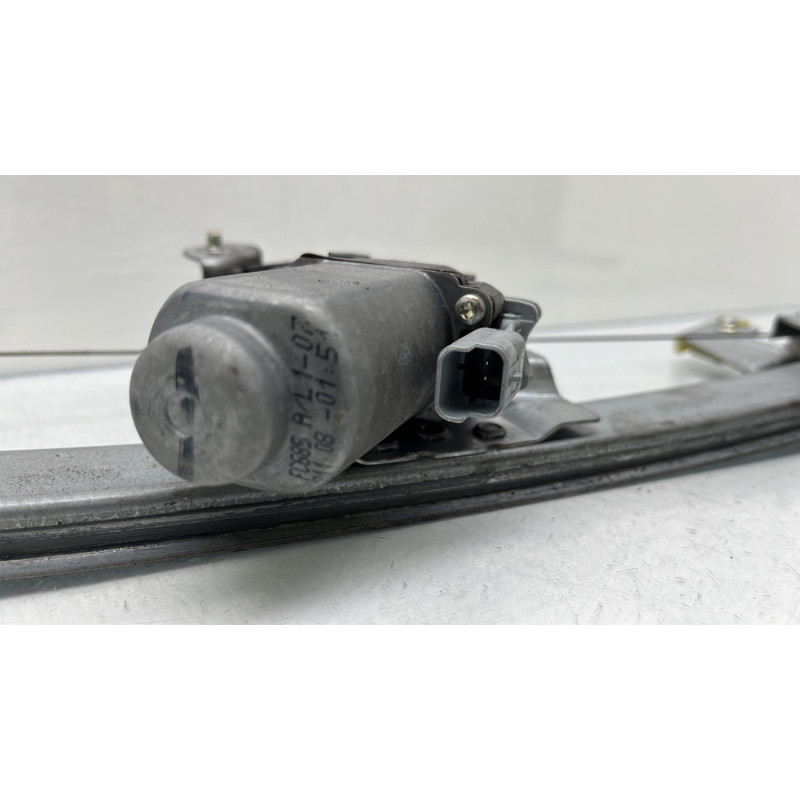 Leve vitre electrique avant droit PEUGEOT 107 Photo n°5