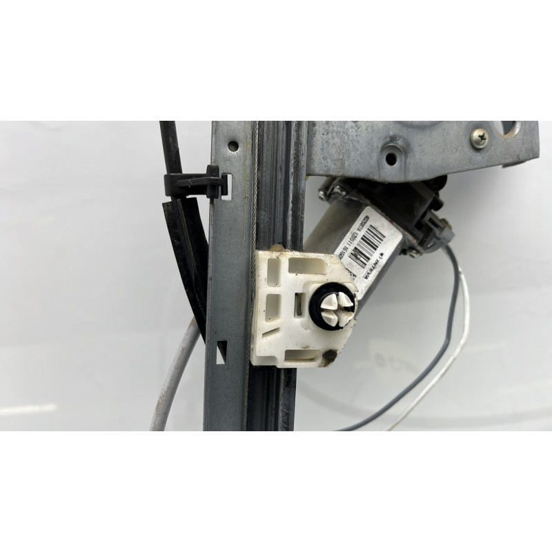 Leve vitre electrique avant gauche RENAULT KANGOO 2 Photo n°8