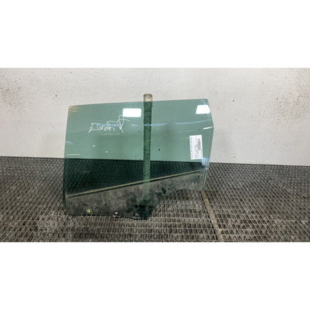 Vitre arriere gauche RENAULT CLIO 4 Photo n°1