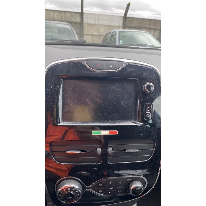 Vitre arriere gauche RENAULT CLIO 4 Photo n°14