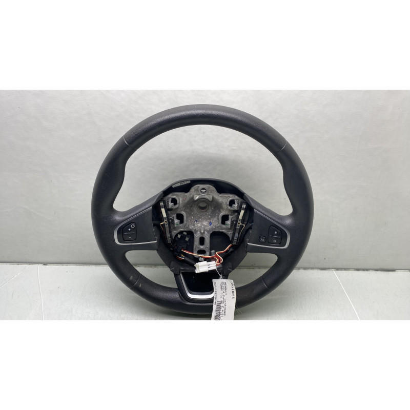 Volant RENAULT CLIO 4 Photo n°1