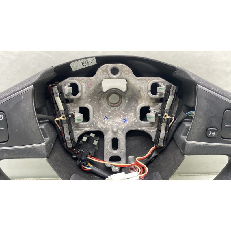 Volant RENAULT CLIO 4 Photo n°3