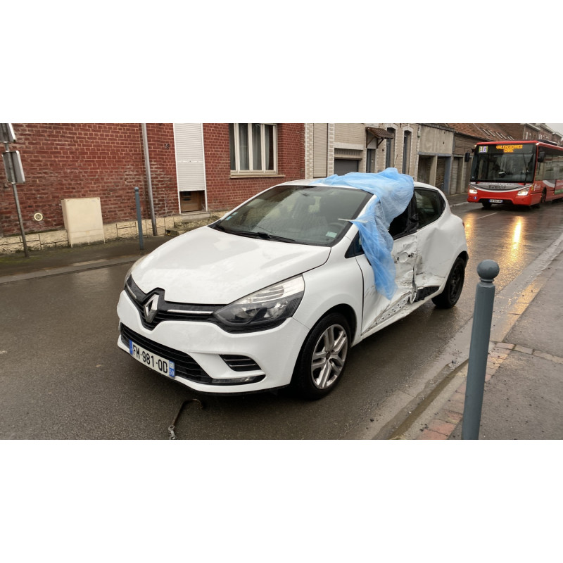 Volant RENAULT CLIO 4 Photo n°6