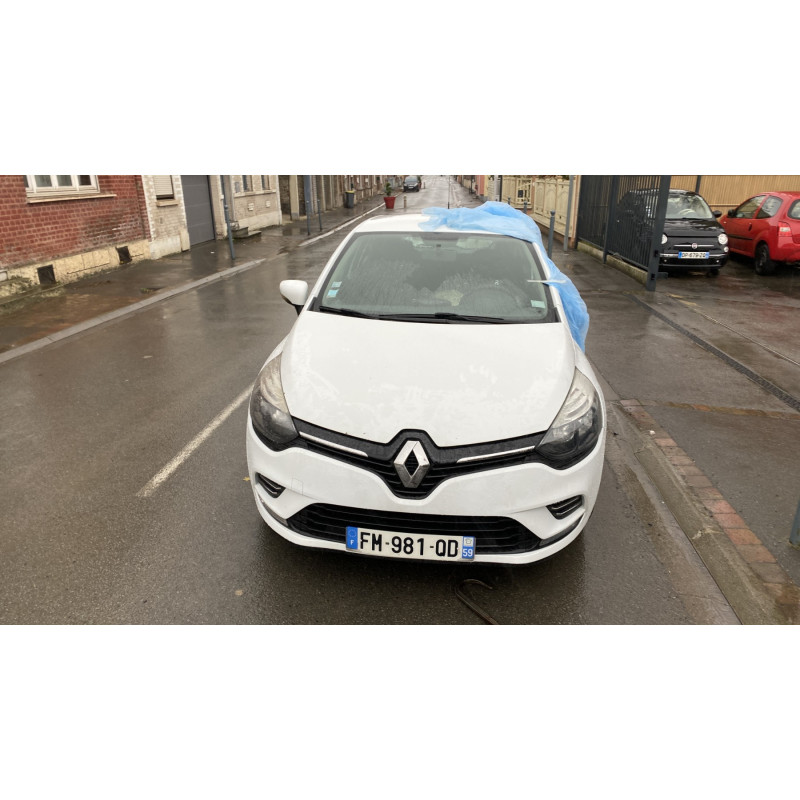 Volant RENAULT CLIO 4 Photo n°11