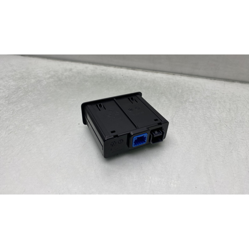 Prise port USB RENAULT TALISMAN Photo n°2