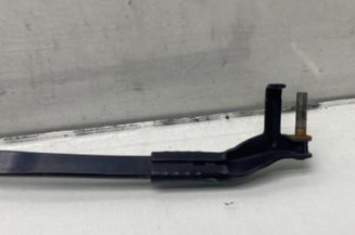 Bras essuie glace avant gauche MERCEDES CLASSE C 204