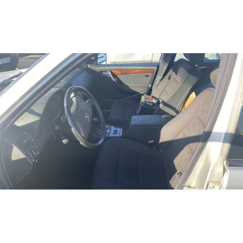 Feu arriere principal gauche (feux) MERCEDES CLASSE C 202 Photo n°5