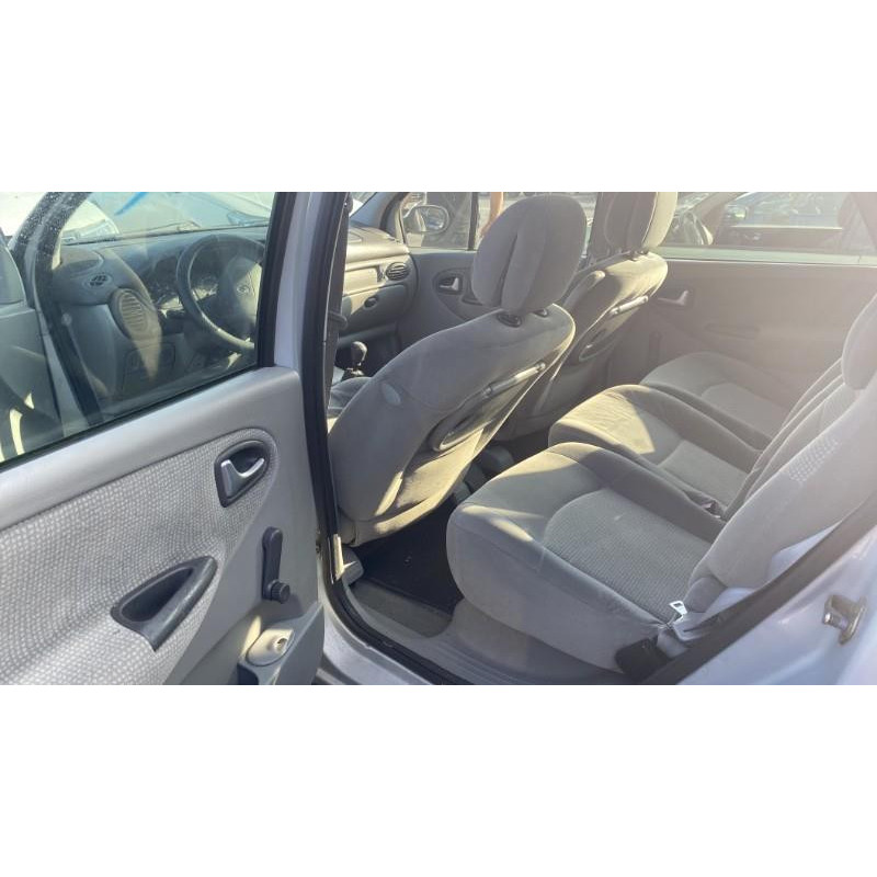 Feu arriere principal droit (feux) RENAULT SCENIC 1 Photo n°8