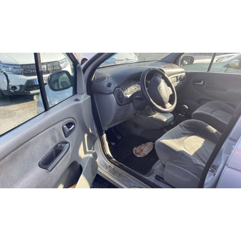 Feu arriere principal droit (feux) RENAULT SCENIC 1 Photo n°13