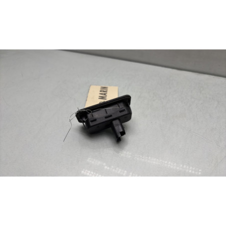Bouton de coffre RENAULT CAPTUR 1