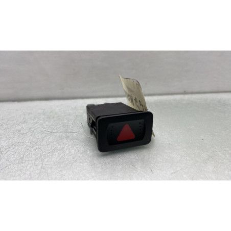 Bouton de warning VOLKSWAGEN GOLF 4 Photo n°1