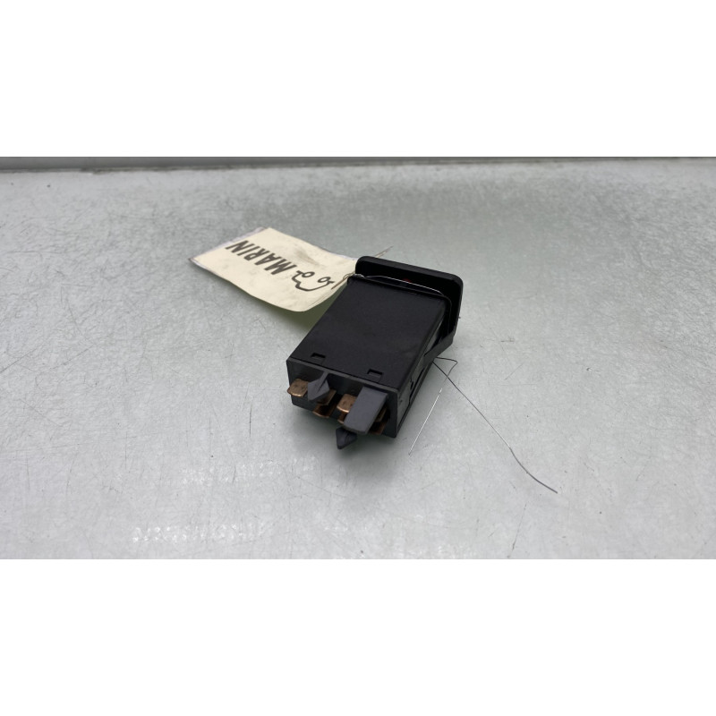 Bouton de warning VOLKSWAGEN GOLF 4 Photo n°2