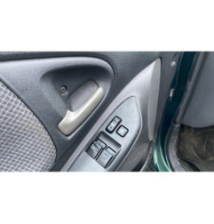 Aile avant droit TOYOTA YARIS 1