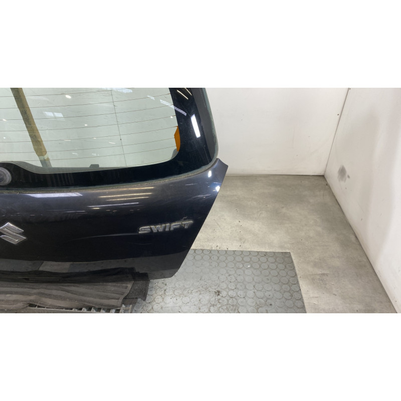 Malle/Hayon arriere SUZUKI SWIFT 3 Photo n°5