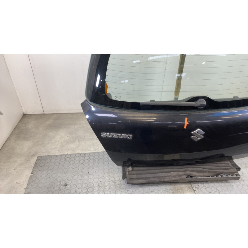 Malle/Hayon arriere SUZUKI SWIFT 3 Photo n°6