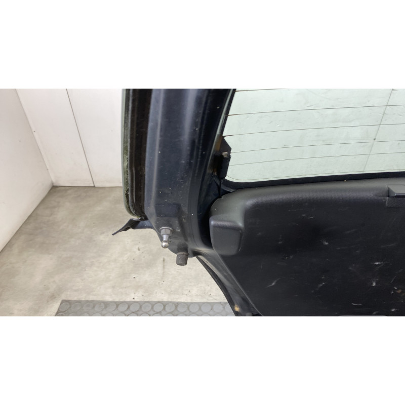 Malle/Hayon arriere SUZUKI SWIFT 3 Photo n°10