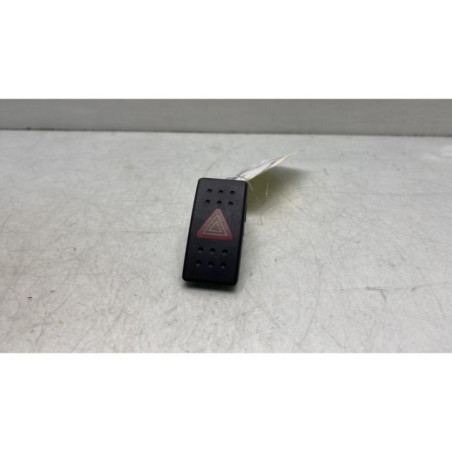 Bouton de warning SUZUKI SWIFT 3 Photo n°1