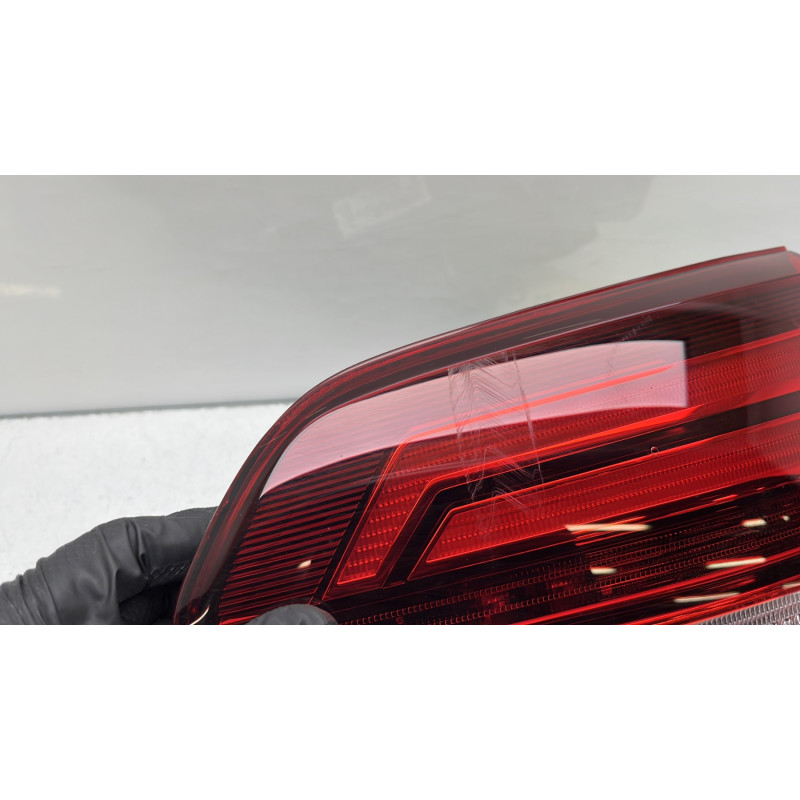 Feu arriere secondaire droit (feux) VOLKSWAGEN GOLF 8 Photo n°3