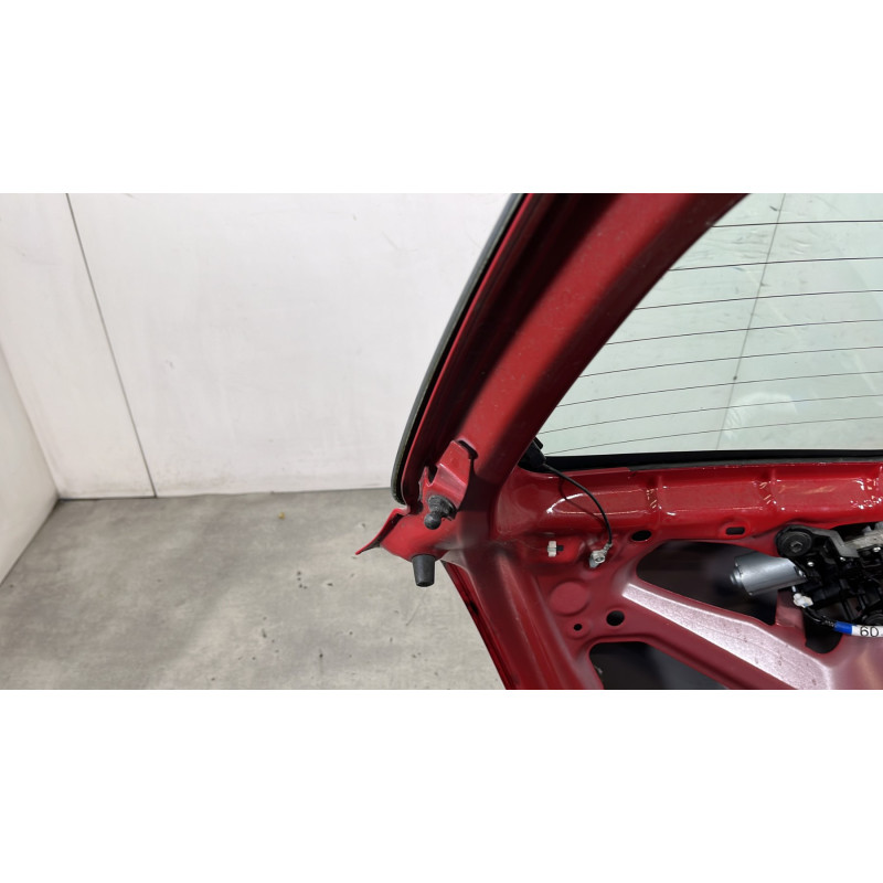 Malle/Hayon arriere TOYOTA YARIS 2 Photo n°9