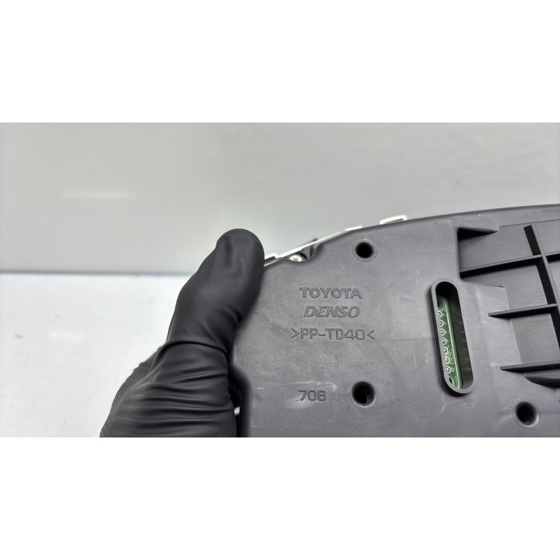 Compteur TOYOTA YARIS 2 Photo n°5