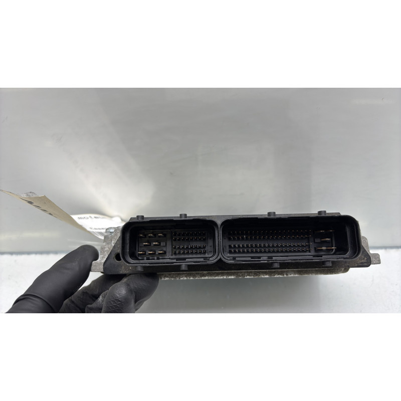 Calculateur moteur TOYOTA YARIS 2 Photo n°3
