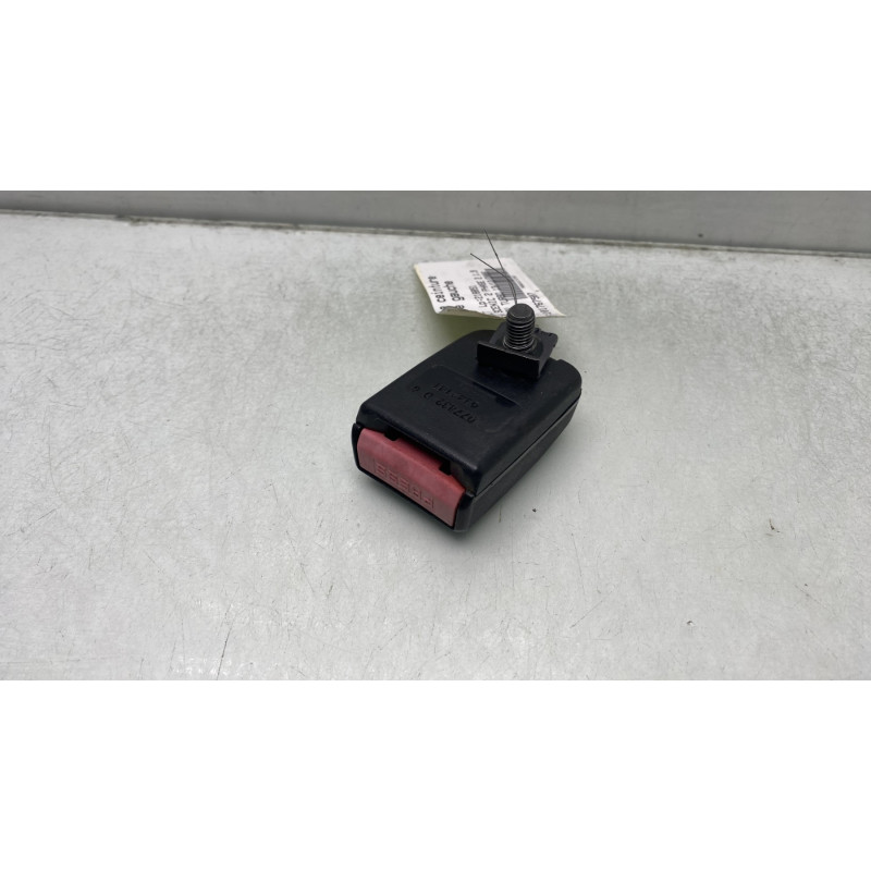 Attache ceinture arriere gauche RENAULT GRAND SCENIC 2 Photo n°2