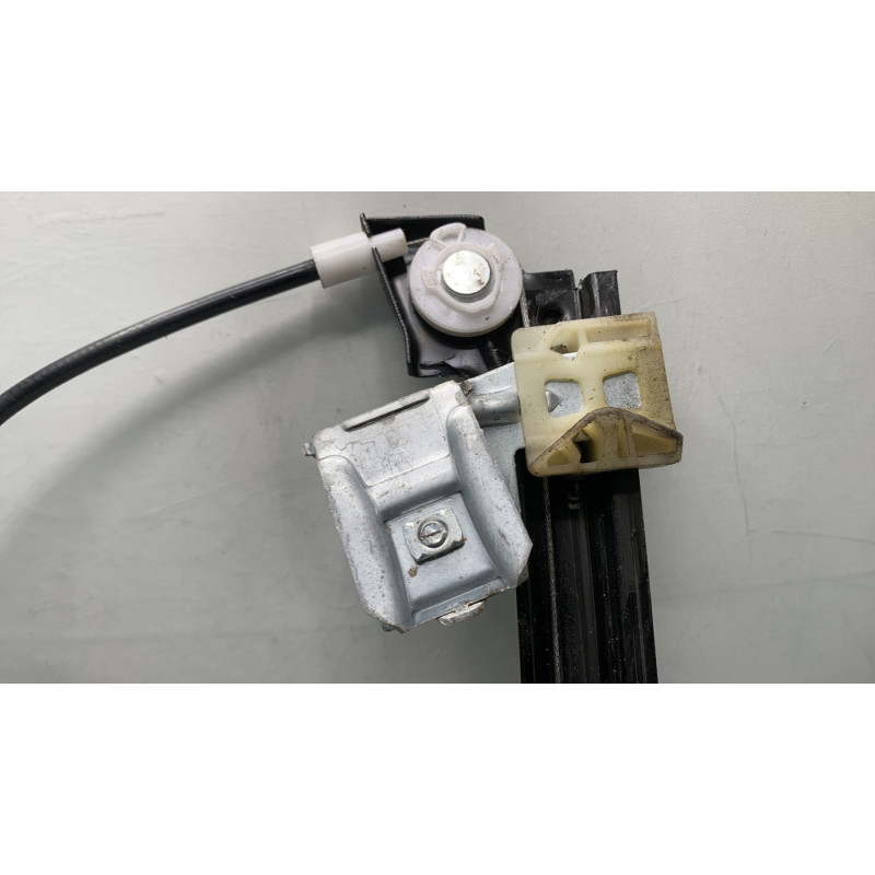Leve vitre electrique avant gauche PEUGEOT 607 Photo n°3