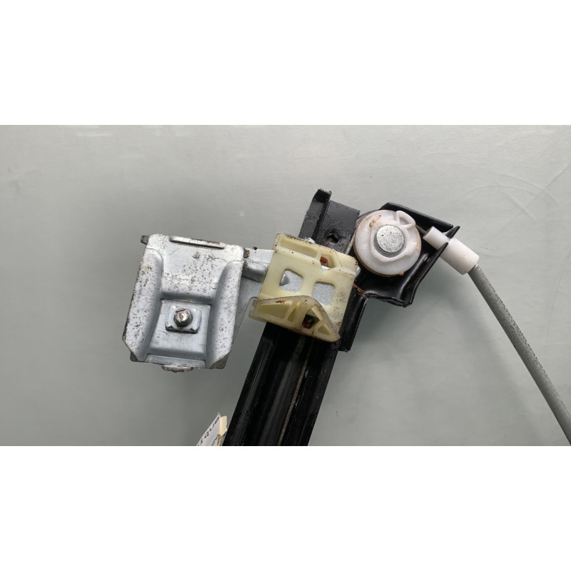 Leve vitre electrique avant gauche PEUGEOT 607 Photo n°4