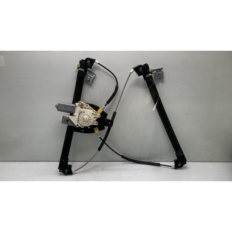 Leve vitre electrique avant gauche PEUGEOT 607 Photo n°6