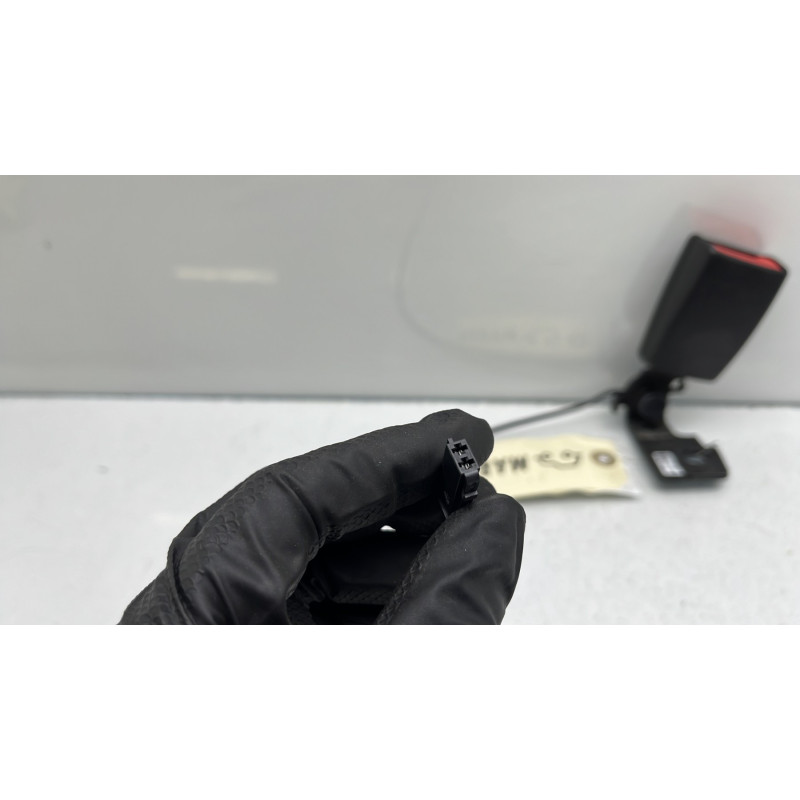 Attache ceinture arriere gauche OPEL CORSA E Photo n°3