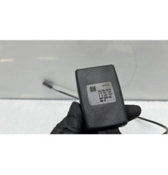 Attache ceinture arriere gauche OPEL CORSA E