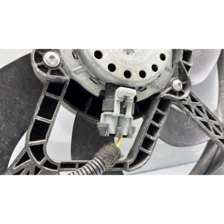 Moto ventilateur radiateur OPEL CORSA E