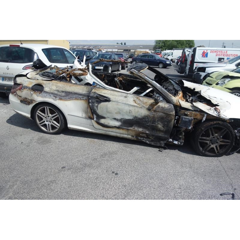 Feu arriere secondaire gauche (feux) MERCEDES CLASSE E 207 Photo n°6