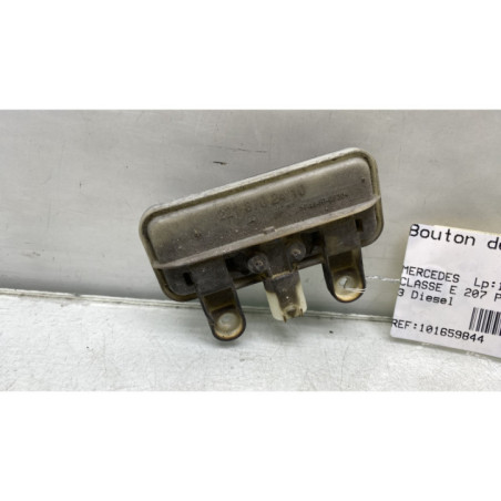 Bouton de coffre MERCEDES CLASSE E 207