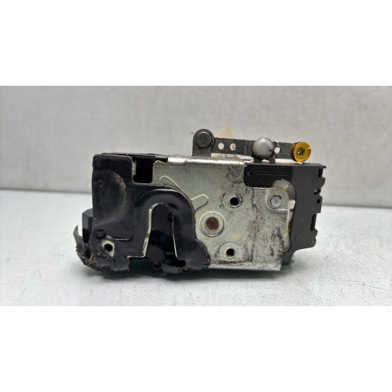Serrure arriere droit FORD FUSION Photo n°1