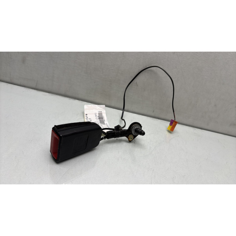 Attache ceinture arriere droit OPEL MERIVA B Photo n°3
