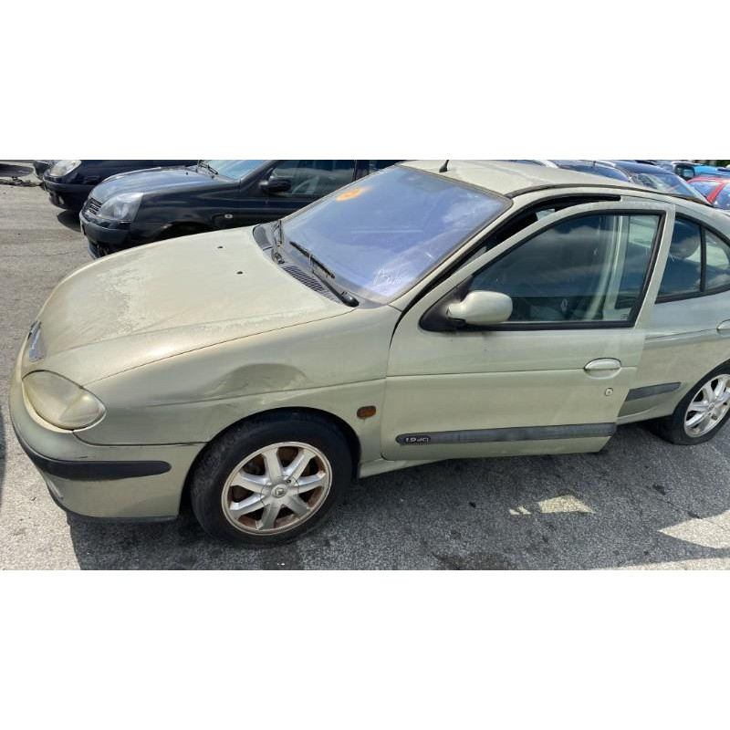 Pare choc avant RENAULT MEGANE 1 Photo n°9