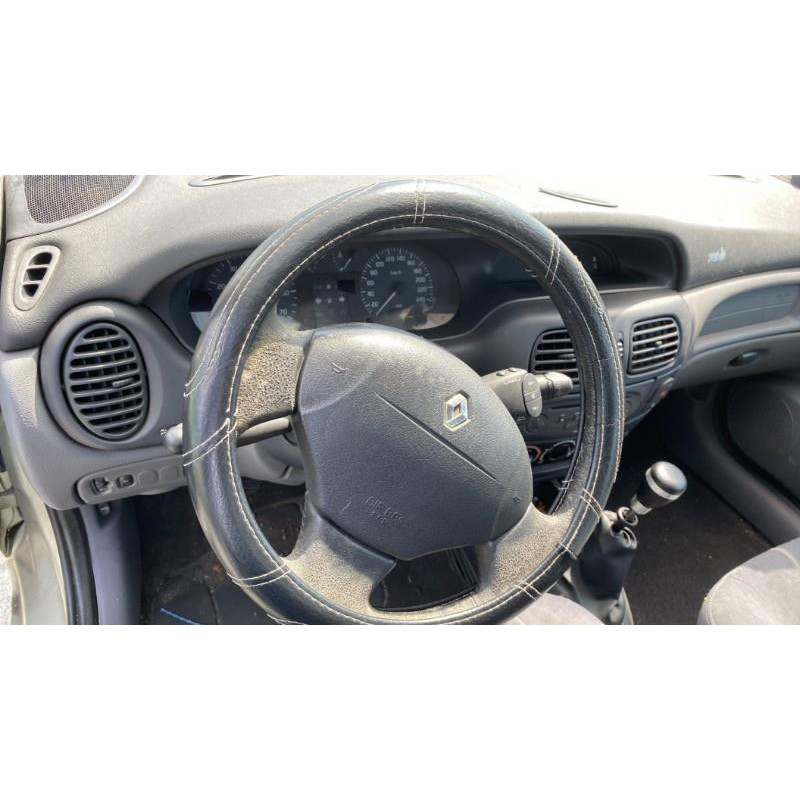 Pare choc avant RENAULT MEGANE 1 Photo n°14