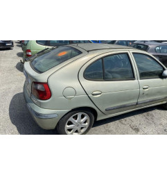 Pare choc avant RENAULT MEGANE 1