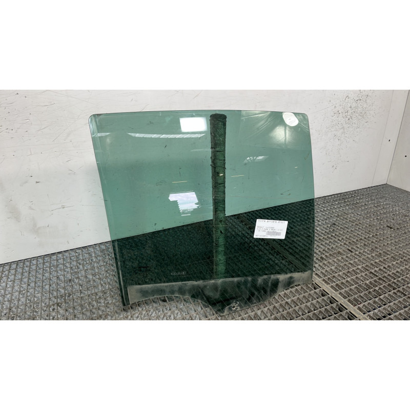 Vitre arriere droit RENAULT CLIO 3 Photo n°2