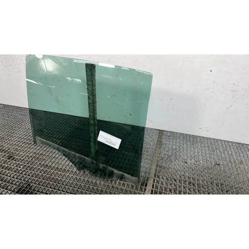 Vitre arriere droit RENAULT CLIO 3 Photo n°3