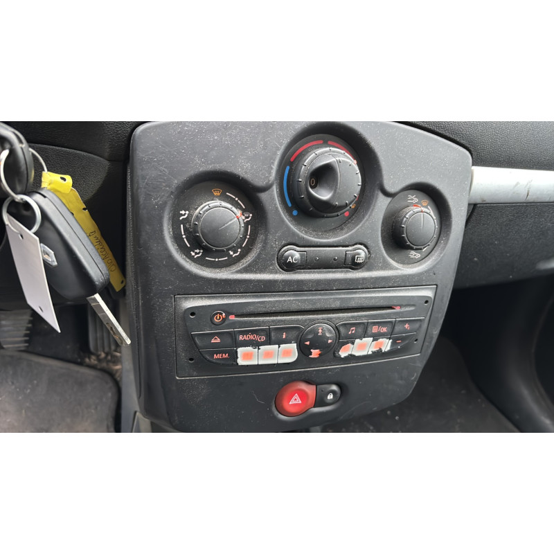 Vitre arriere droit RENAULT CLIO 3 Photo n°19