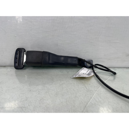 Attache ceinture avant gauche SUZUKI SWIFT 4