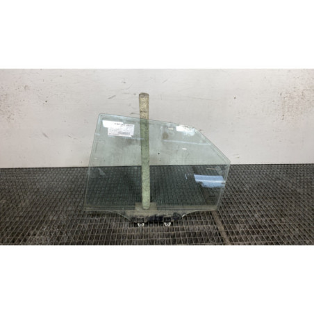 Vitre arriere gauche HONDA CIVIC 8 Photo n°1