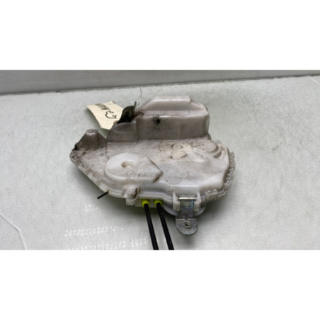 Serrure avant droit HONDA CIVIC 8